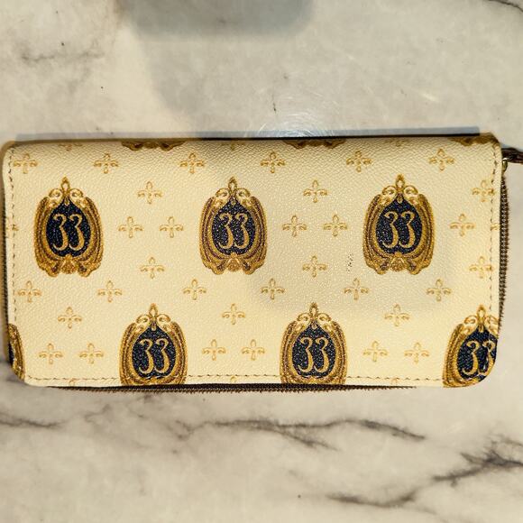 RARE 2015 Disney Club 33 Disneyland Dooney & Bourke Zip Around Wallet Limited Ed - Picture 2 of 8